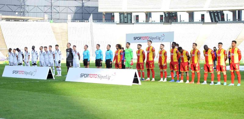 Spor Toto Süper Lig: Fatih Karagümrük: 0 - Yeni Malatyaspor: 0 (İlk yarı)
