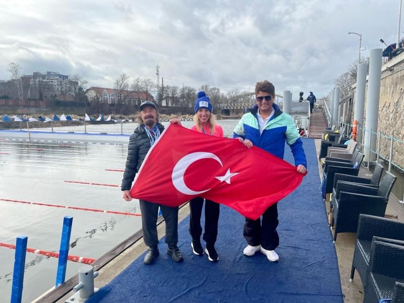 Deniz Kayadelen, soğuk su Dünya şampiyonu
