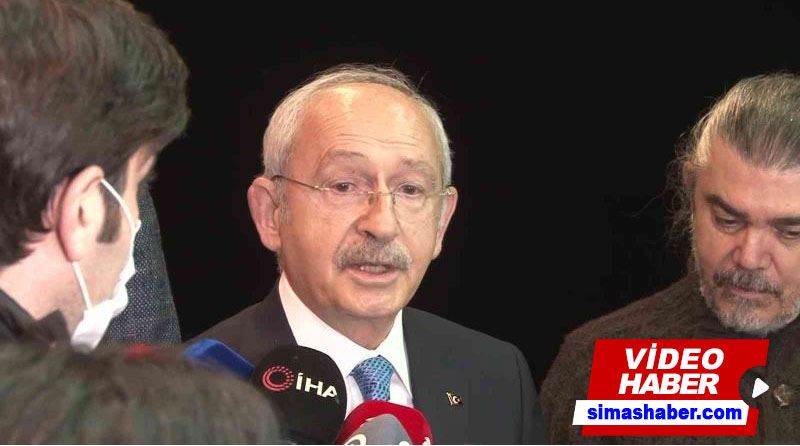 CHP Genel Başkanı Kemal Kılıçdaroğlu, elektriği kesilen Moda Sahnesi’ni ziyaret etti