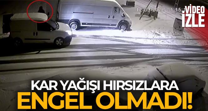 Büyükçekmece’de kar yağışı hırsızlara engel olmadı: Hırsızlık anı kamerada