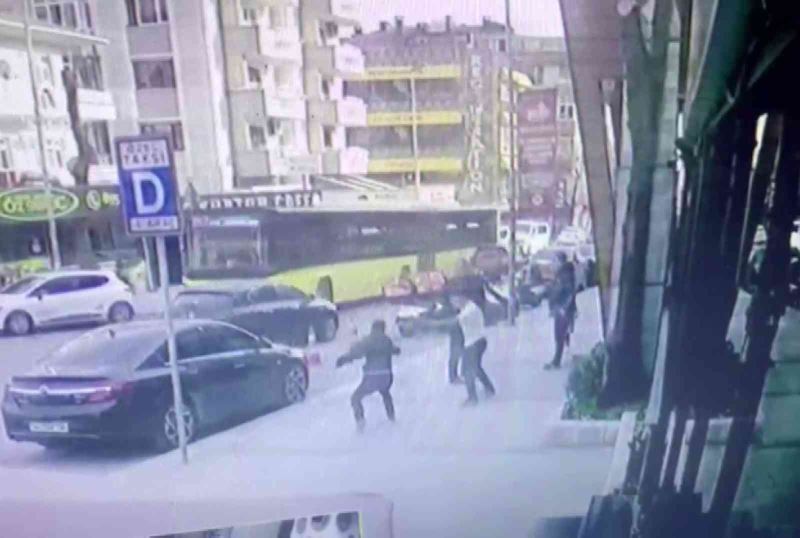 Avcılar’da 5 yaşındaki çocuk dehşeti yaşadı: Babasını gözünün önünde vurdular
