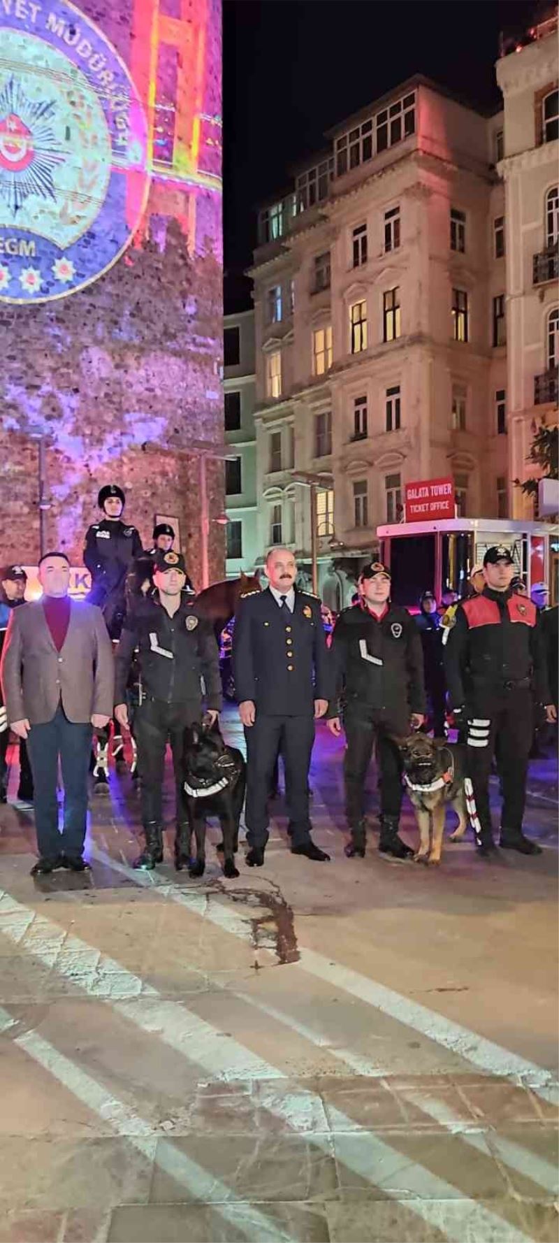 Türk Polis Teşkilatı’nın 177. Kuruluş Yıldönümünü anlatan kısa film Galata Kulesine yansıtıldı
