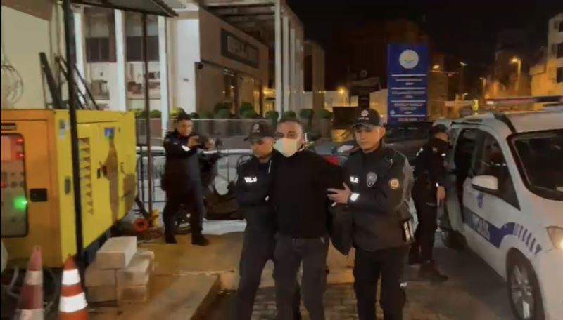 İstanbul’da aile içi şiddet ihbarından silah zulası çıktı
