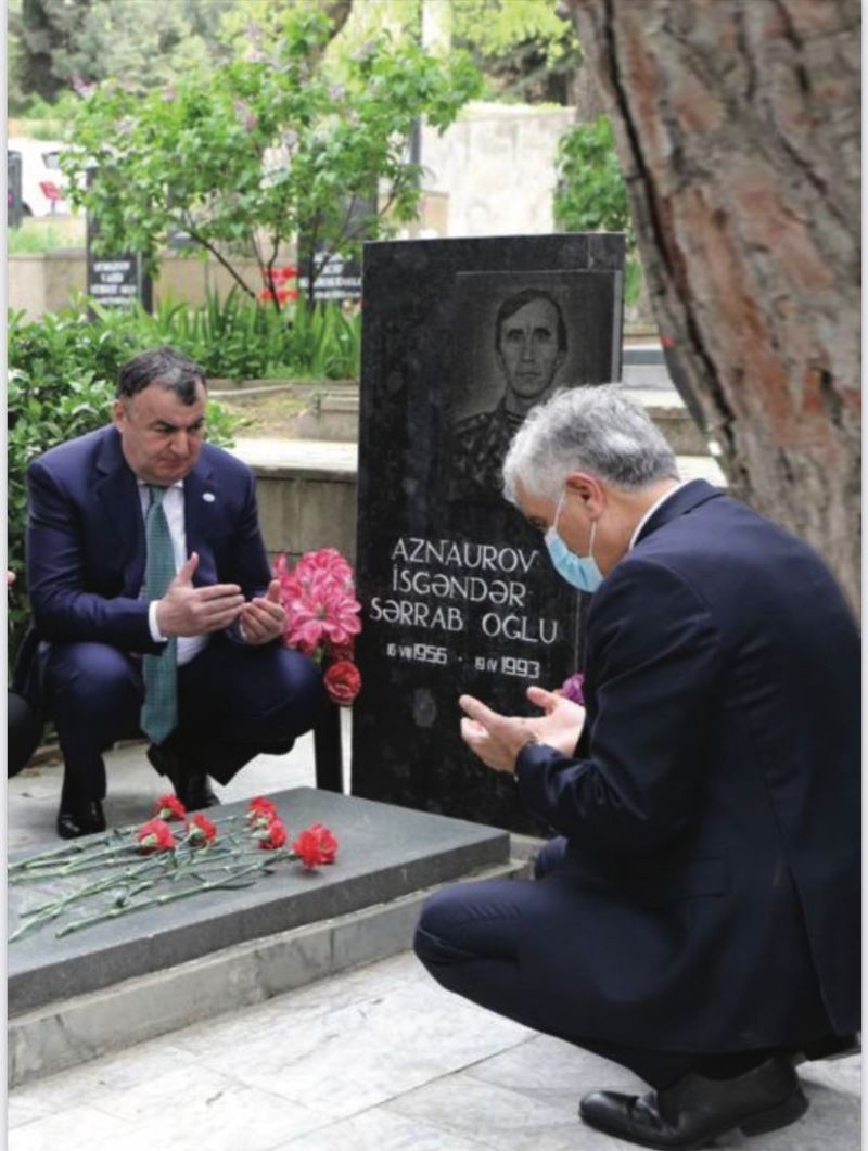 Başkan Kassanov’dan şehit Aznaurov için anma mesajı
