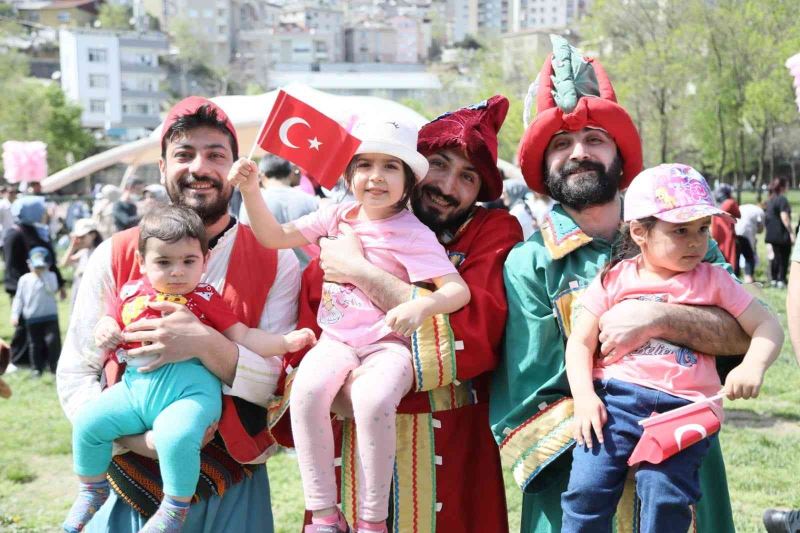 Çocuklar bayramlarını Hasbahçe’de doyasıya yaşadı