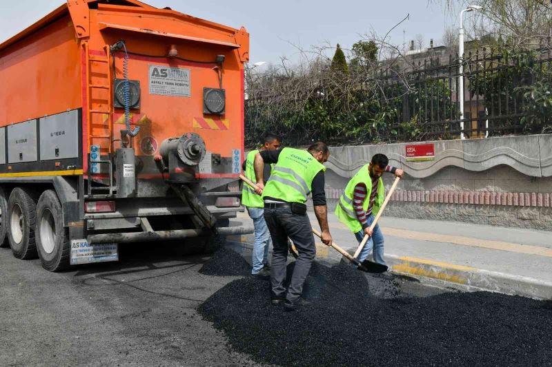 Esenyurt’ta yollar yenilenmeye devam ediyor