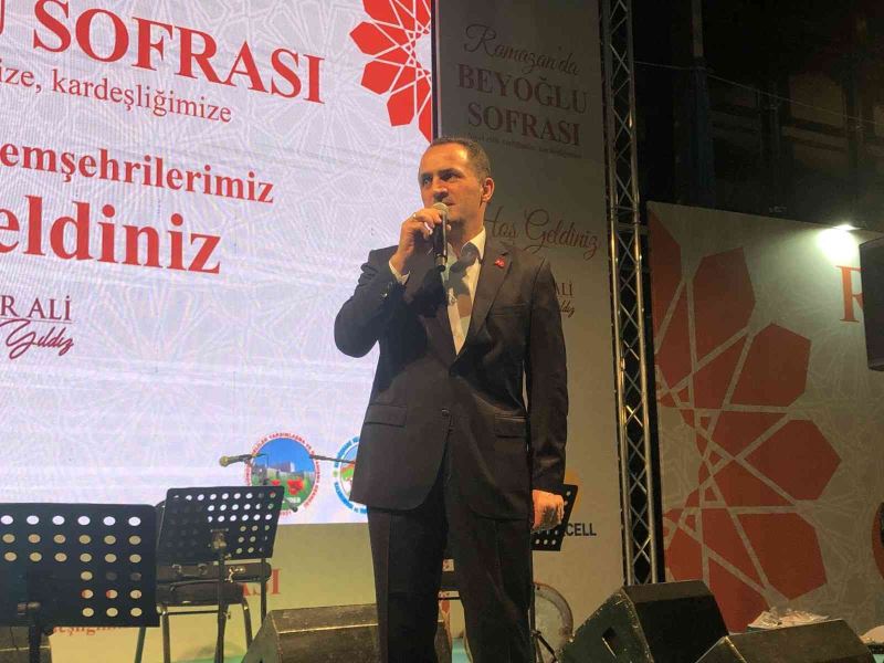 Gümüşhaneliler, iftar yemeğinde bir araya geldi
