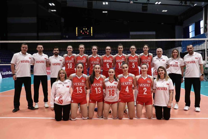 2022 CEV U20 Avrupa Şampiyonası: Türkiye: 3 - Macaristan: 0
