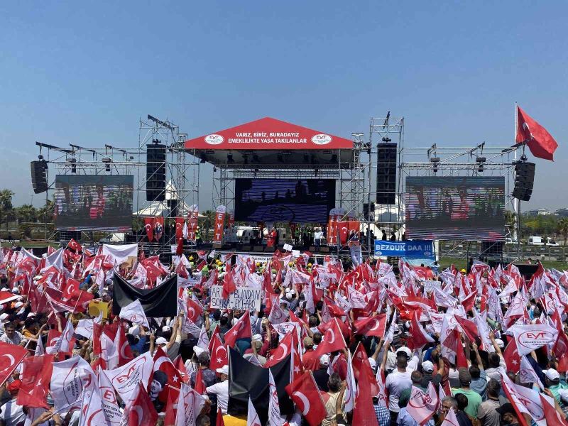 Emeklilikte Yaşa Takılanlar Maltepe’de buluştu
