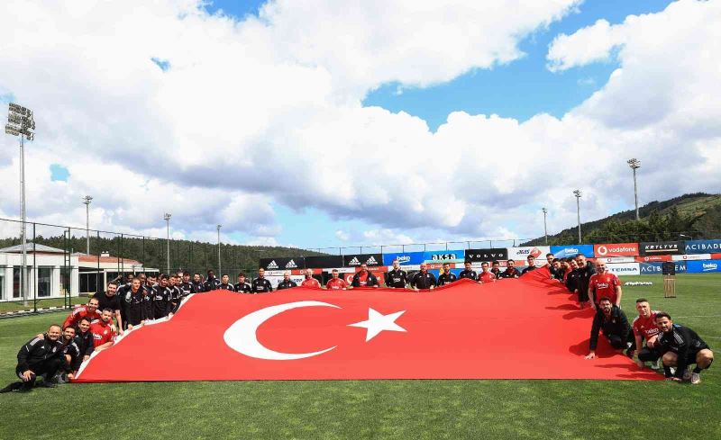 Beşiktaş’tan 19 Mayıs kutlaması
