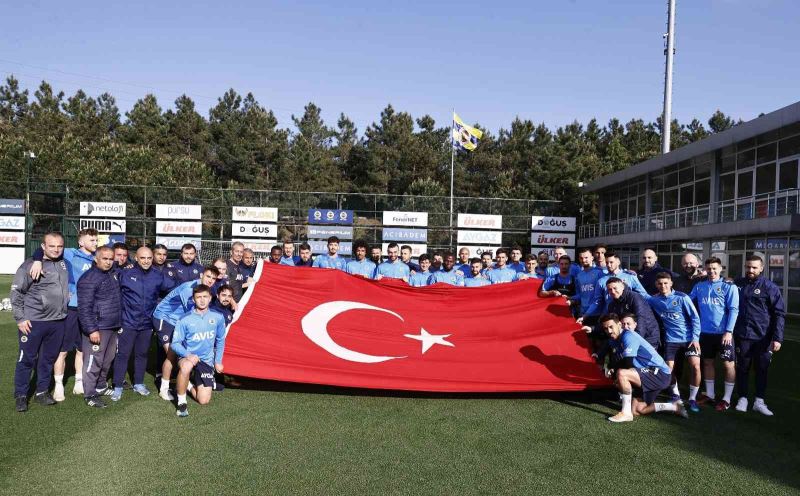 Fenerbahçe, 19 Mayıs’ı kutladı
