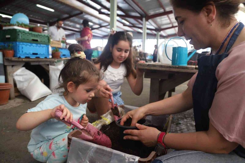 Kartal Belediyesi’nden Ekolojik Pazar’da yaz şenliği