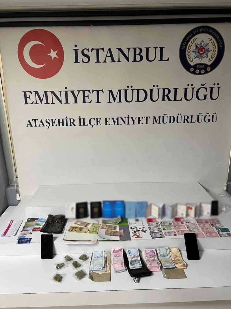 Ataşehir’de üniversite çevresinde öğrencilere uyuşturucu satan şahıslar kıskıvrak yakalandı
