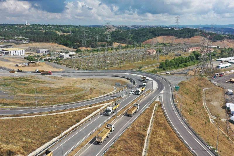 Sultangazi’de hafriyat kamyonlarının sebep olduğu trafik sorunu tarihe karıştı