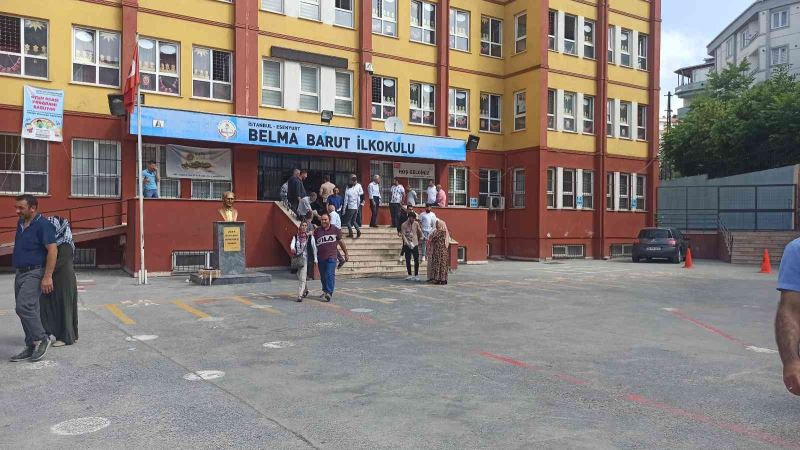 İstanbul’da 9 mahalle, muhtarını seçmek için sandık başına gitti