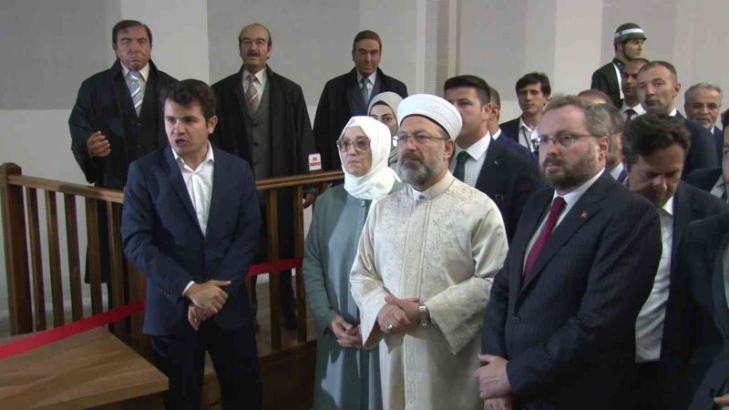 Diyanet İşleri Başkanı Erbaş, 81 İl Müftüsüyle birlikte Demokrasi ve Özgürlükler Adası’nı ziyaret etti
