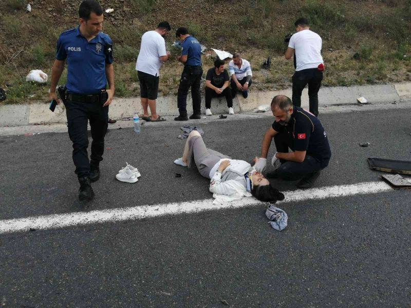 Bayram ziyaretinden dönen ailenin otomobili takla attı: 4 yaralı