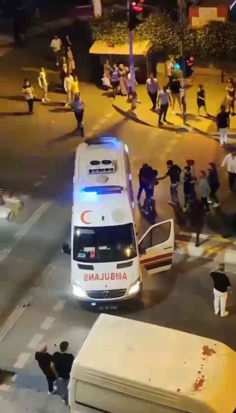 (ÖZEL) Esenyurt’ta hızlı gidiyor diye ambulans şoförüne küfretti, ortalık karıştı