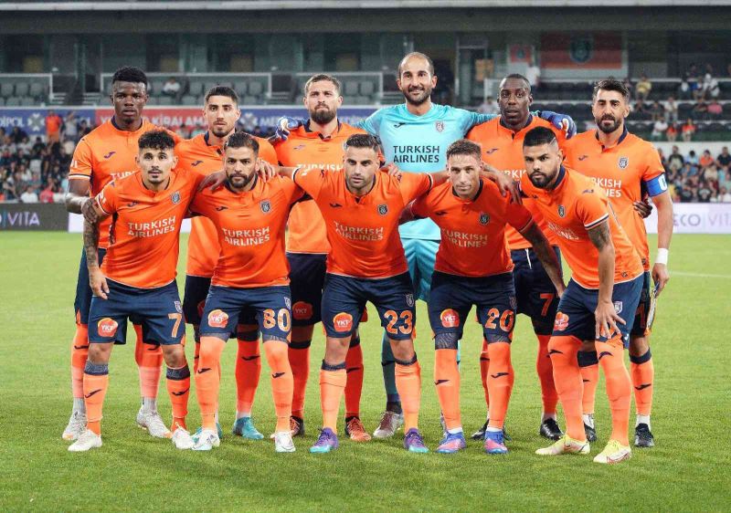 Başakşehir’in yeni transferleri ilk kez resmi maçta forma giydi
