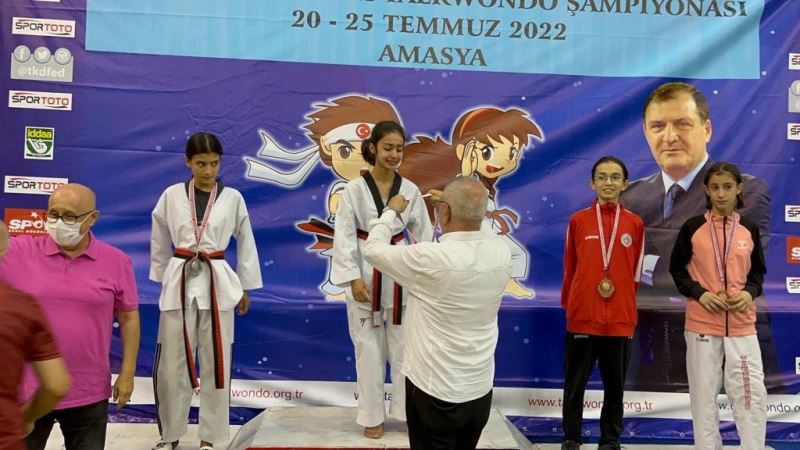 Namağlup Türkiye şampiyonu Azra’nın sevinç gözyaşları
