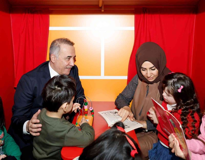 Sultangazi’de çocuklara okumayı sevdiren etkinlik: Kütüp-Anne ve Çocuk Saati
