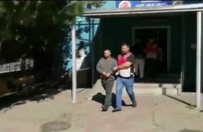Ataşehir’de silah kaçakçılığı operasyonu: 2 şüpheli gözaltında
