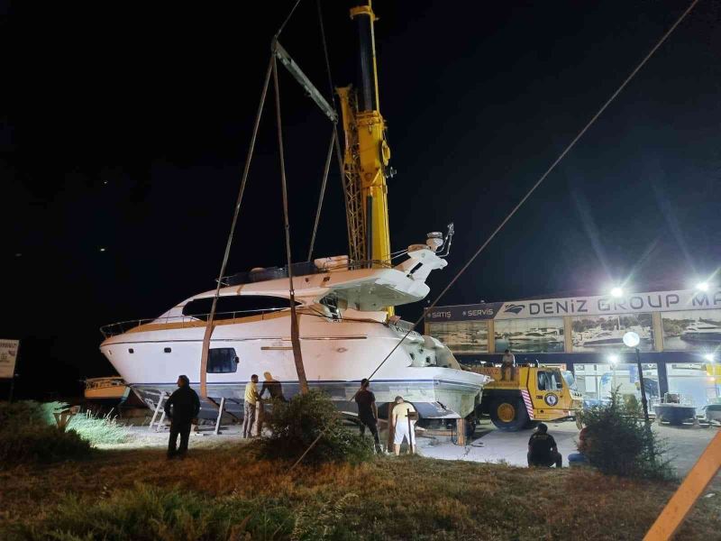 Amerikalı iş adamının lüks yatı bakım için Silivri’ye getirildi