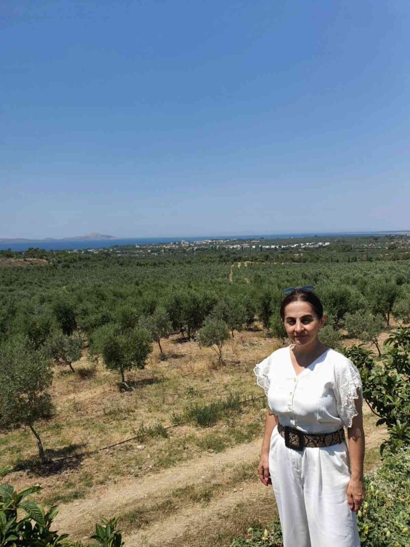 Dünya çapında firmalarla çalışan Türk iş kadını Yıldız Kalas Çanakkale’de zeytinyağı üretecek
