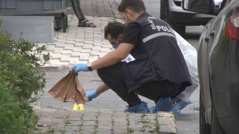 Sancaktepe’de damat dehşeti: Kayınbabasını sokak ortasında bıçakladı
