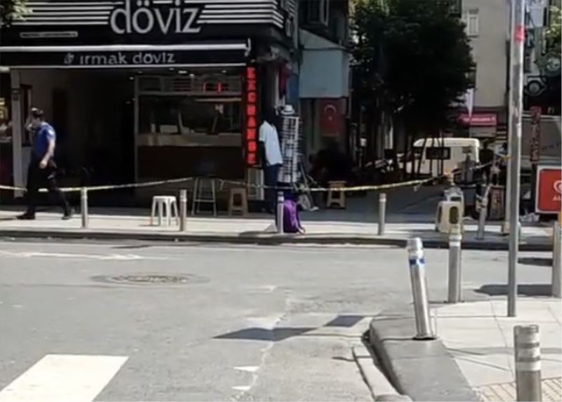Zeytinburnu’nda unutulan çanta polisi alarma geçirdi