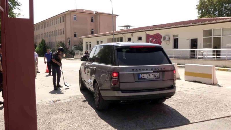 Gülşen’in  tahliye kararı sonrası  cezaevi önünde hareketlilik başladı