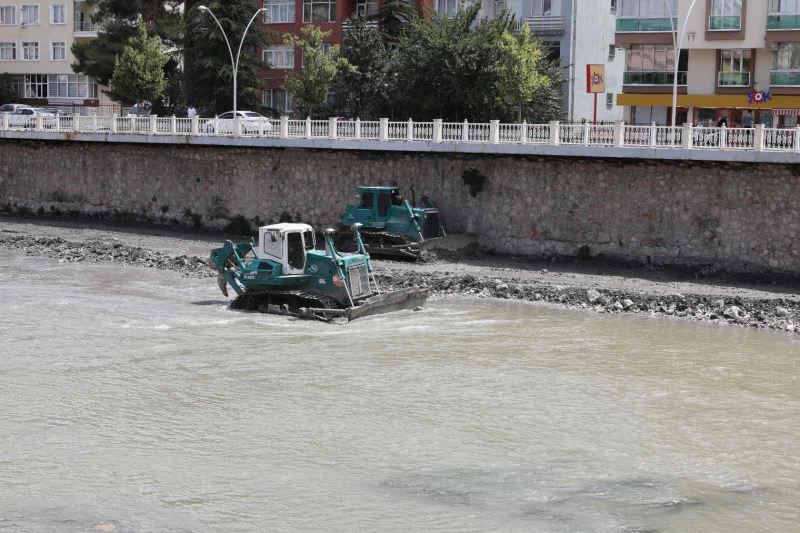 Yeşilırmak’ın ıslah çalışmaları başladı
