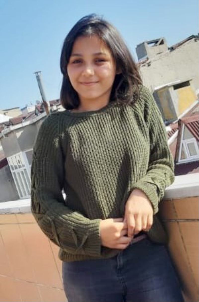 Saplantılı olduğu 16 yaşındaki Beyza Doğan’ı vurarak öldüren katil zanlısı Salim Tekin tedavi gördüğü hastanede hayatını kaybetti
