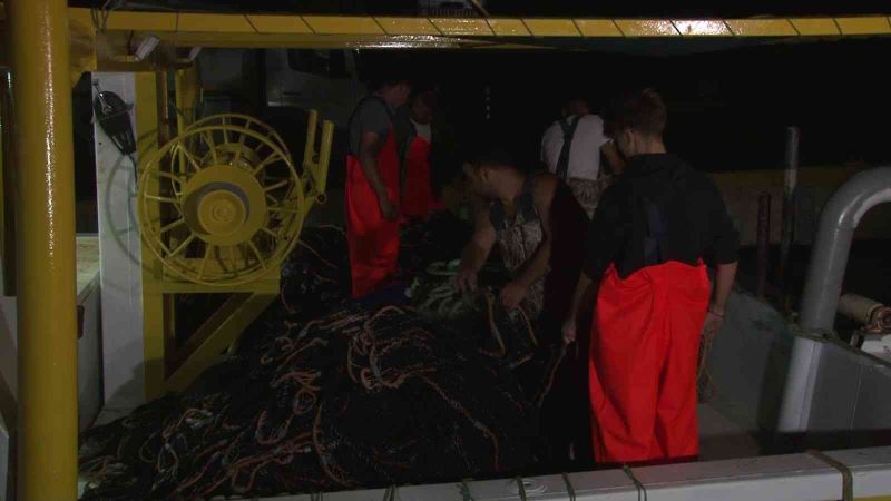 Av sezonu açıldı, Tuzla’da ilk ağları Başkan Şadi Yazıcı çekti