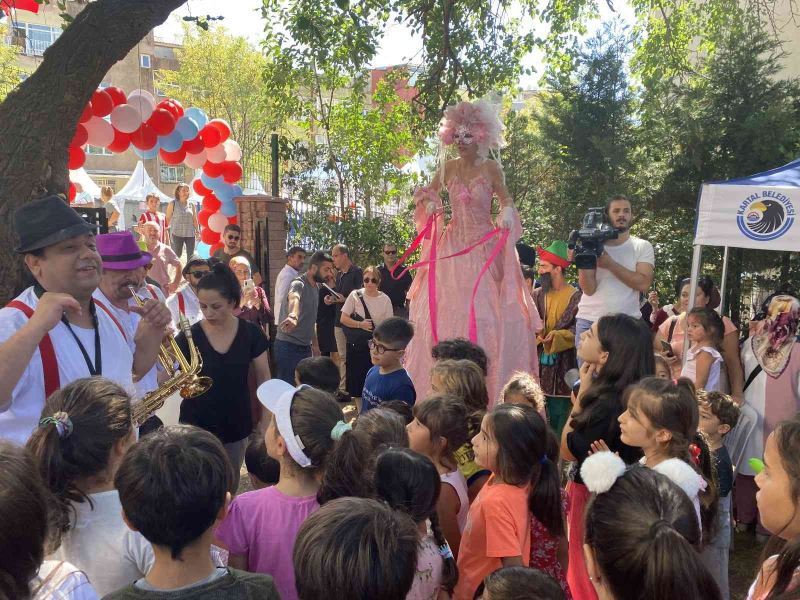 Kartal’da ‘Uluslararası Çocuk Edebiyatı Festivali’ renkli görüntüler ile başladı