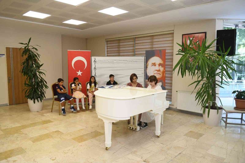 Türkiye’nin piyanistleri bu kursta yetişiyor