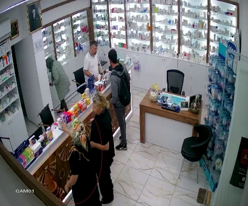 Kasımpaşa’da ilginç hırsızlık: Kadın hırsızlar eczaneden ilacı böyle çaldı
