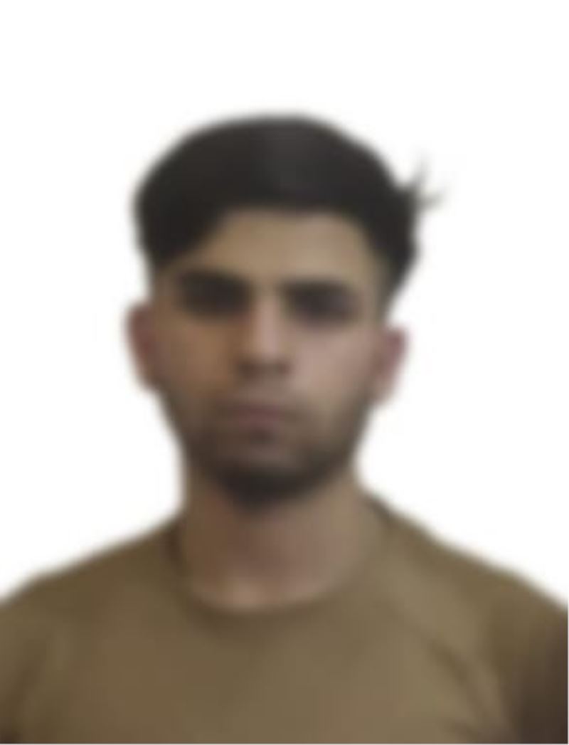 Bağcılar’da 3 hırsız takip ettikleri kişileri böyle gasp etti
