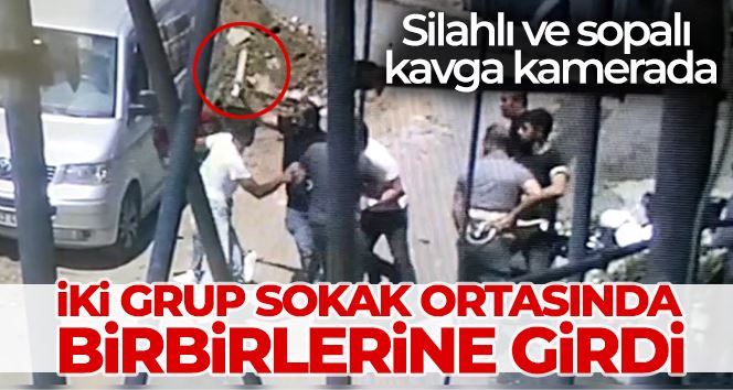 İstanbul’da ortalığın karıştığı silahlı ve sopalı kavga kamerada