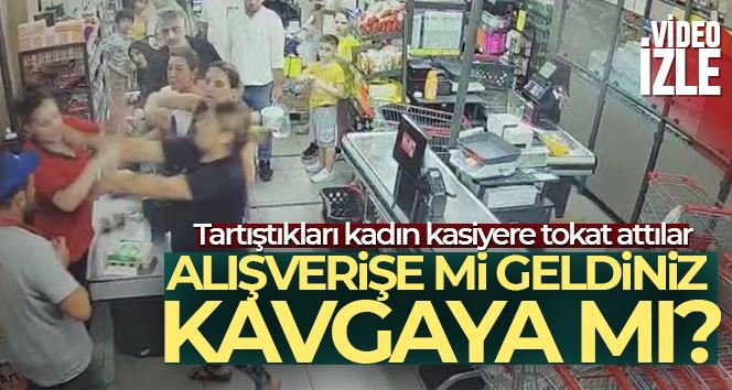 İstanbul’da kadın kasiyere kadından tokatlı saldırı kamerada