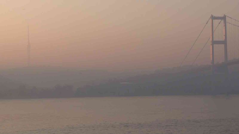 İstanbul 2023’e sisle uyandı