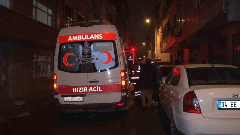 Bağcılar’da yangın paniği: Mahsur kalan vatandaşları ekipler kurtardı