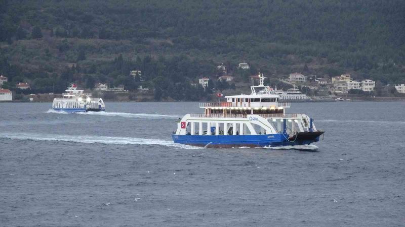 Bozcaada ve Gökçeada’ya bugün ve yarınki feribot seferleri fırtına nedeniyle iptal edildi
