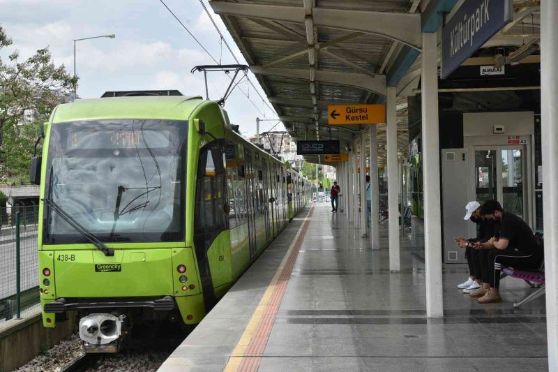 Metroda seferler yeniden başladı