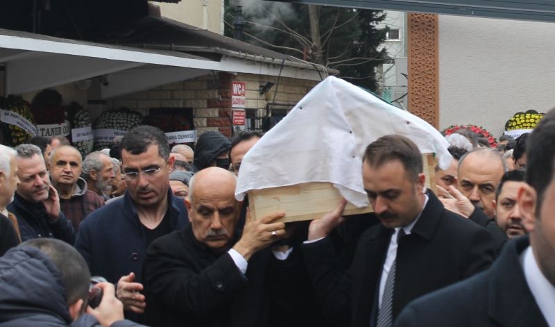 Bakan Kirişci, Yalova’da cenaze törenine katıldı
