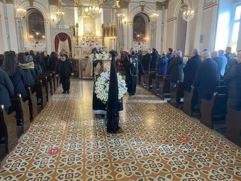 Karaköy’de kilise lojmanındaki yangında hayatını kaybeden Fehim Atsup için tören düzenlendi
