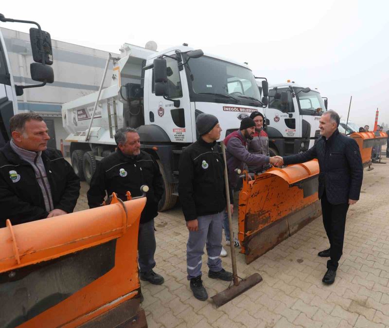 İnegöl Belediyesi ekipleri kar yağışına hazır