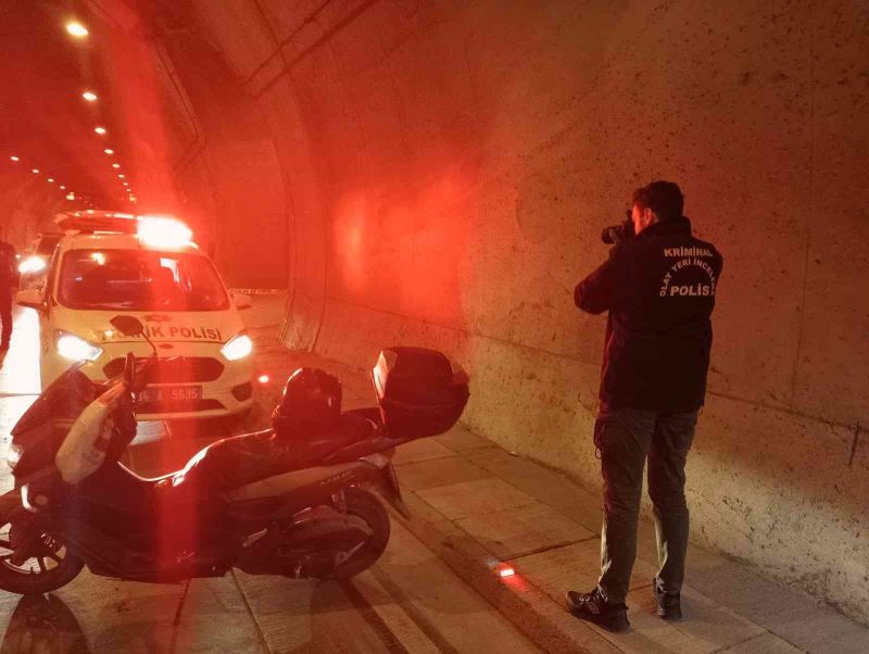 Beyoğlu’nda tünel içinde motosikletin kontrolünü kaybederek duvara çarpan sürücü hayatını kaybetti