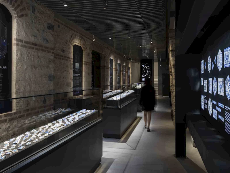 Zeyrek Çinili Hamam restorasyonun ardından ‘Kalıntıların Şifası’ sergisiyle ziyaretçilerini ağırlıyor