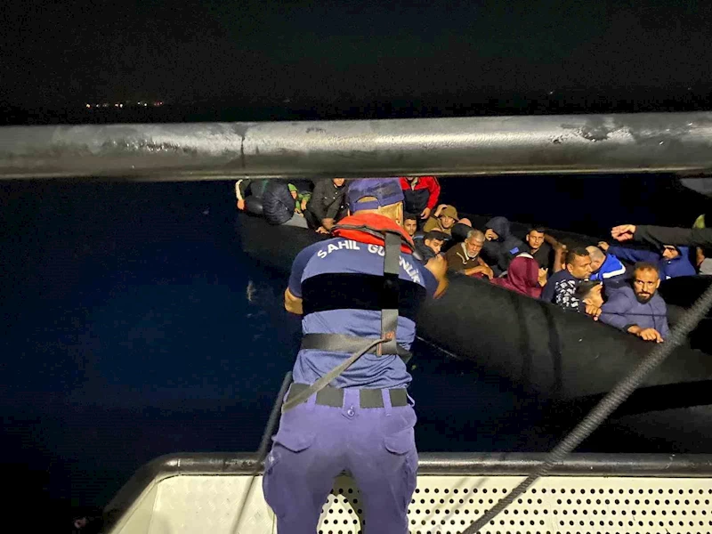 Ayvalık açıklarında 149 düzensiz göçmen kurtarıldı
